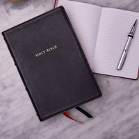 الكتاب المقدس المرجعي KJV, Wide-Margin Reference Bible, Sovereign Collection, Genuine Leather, Black, Red Letter, Comfort Print: Holy Bible, King James Version