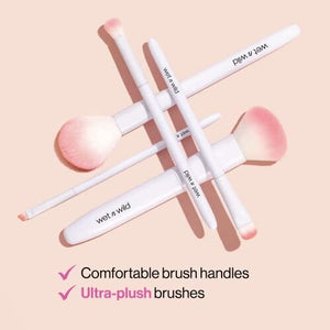 فرشاة الحواجب والرموش من ويت ان وايلد wet n wild Eyebrow & Lash Brush, Liquid Eyelash Declumper, Ergonomic Handle