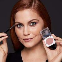 ظلال العيون اللامعة من نيوتروجينا مع فيتامين E المضاد للأكسدة Neutrogena Shimmer Eye Shadow with Antioxidant Vitamin E, Easy-to-Apply Eye Makeup with a Shimmery Finish, Silk Stone, 1.0 oz