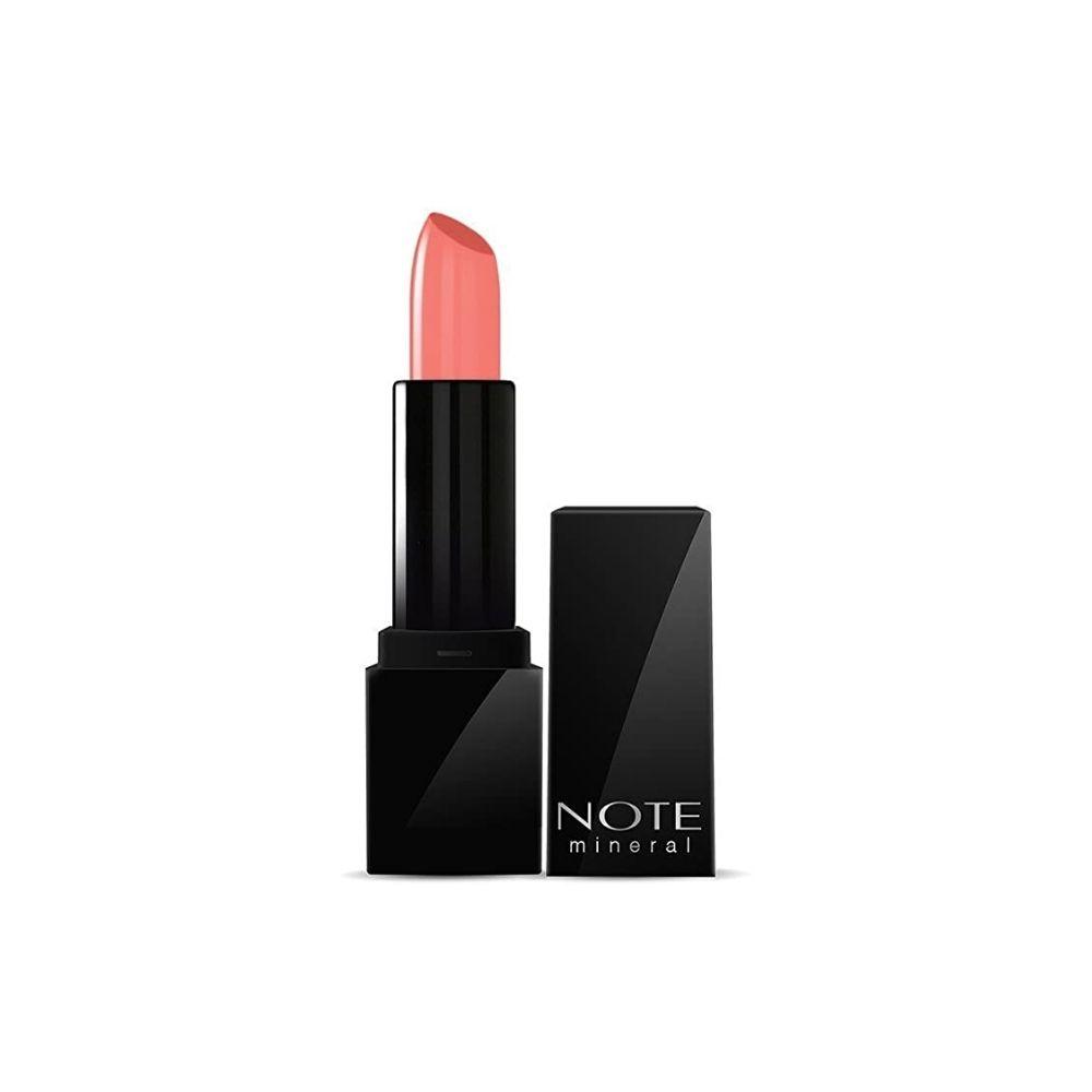 Red Lips called Matt Mineal Semi Matte Lipstick - أحمر شفاه مات مينيرال شبه غير لامع